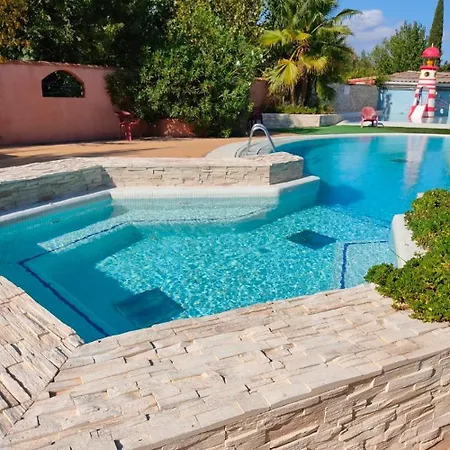 Mobil 6 Place A 900 Metres De La Agde