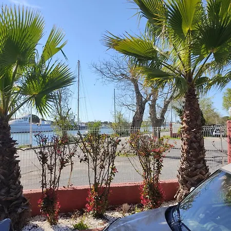 אתר קמפינג Mobil 6 Place A 900 Metres De La *