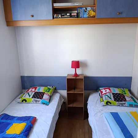 Mobil 6 Place A 900 Metres De La Campsite