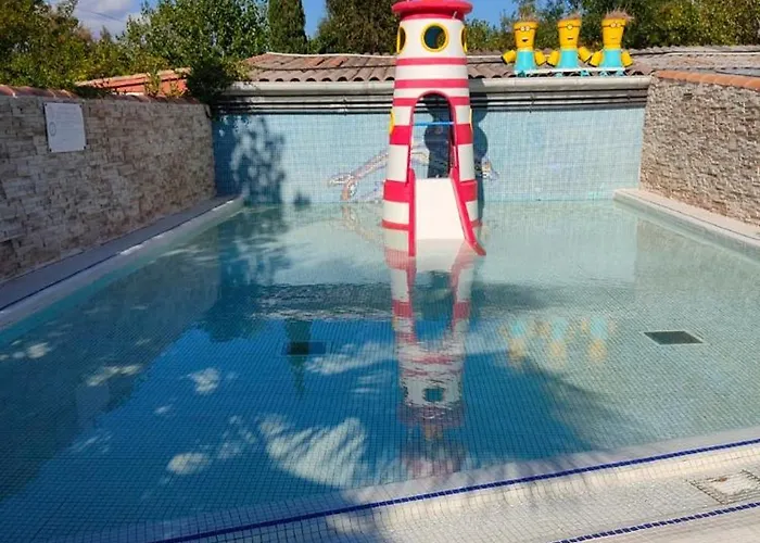 キャンプ場 Mobil 6 Place A 900 Metres De La *