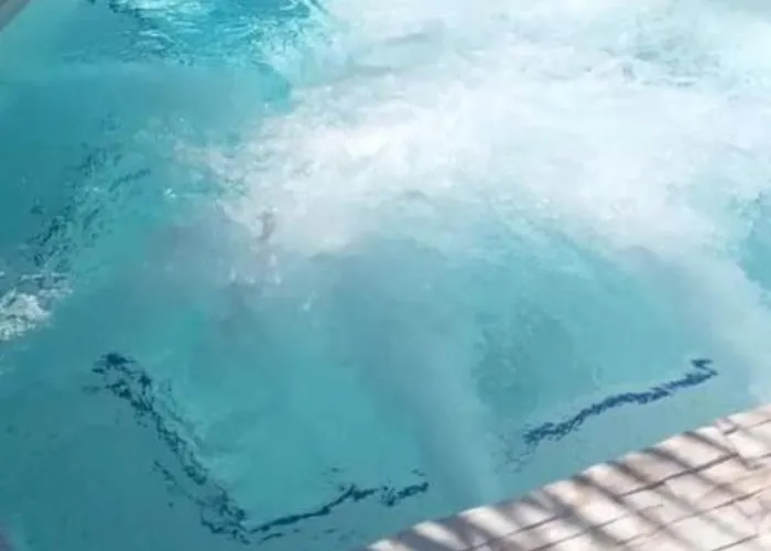 Mobil 6 Place A 900 Metres De La