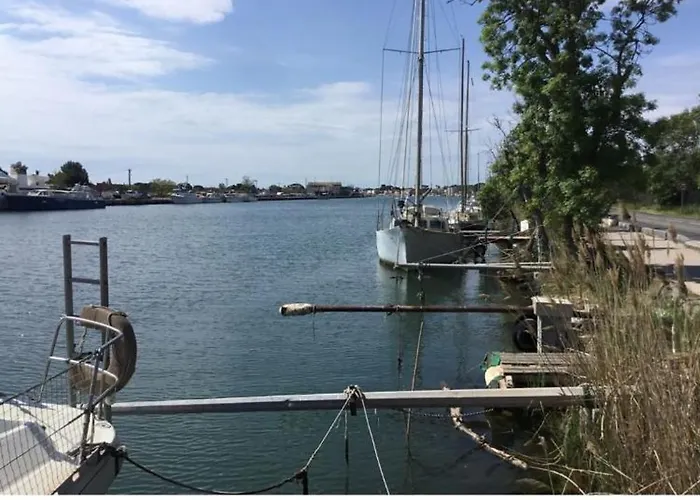 אתר קמפינג Mobil 6 Place A 900 Metres De La אגדה