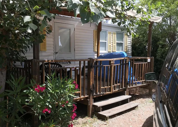 Mobil 6 Place A 900 Metres De La * アグド