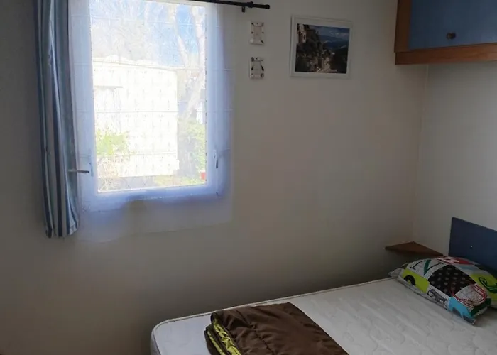 Mobil 6 Place A 900 Metres De La אגדה